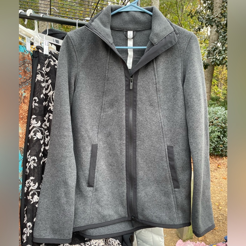 Lululemon Grey Sweater Size 4